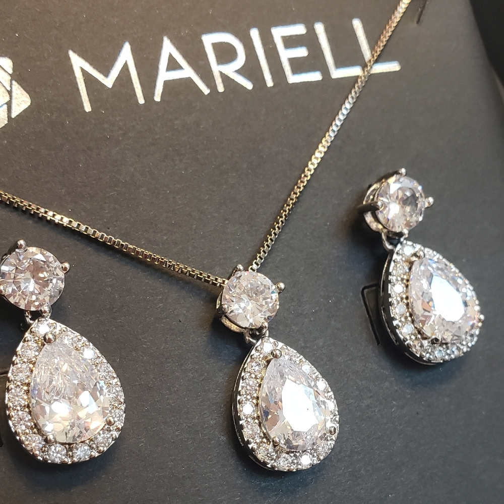 Mariell Pear Shape Teardrop Necklace and Earrings